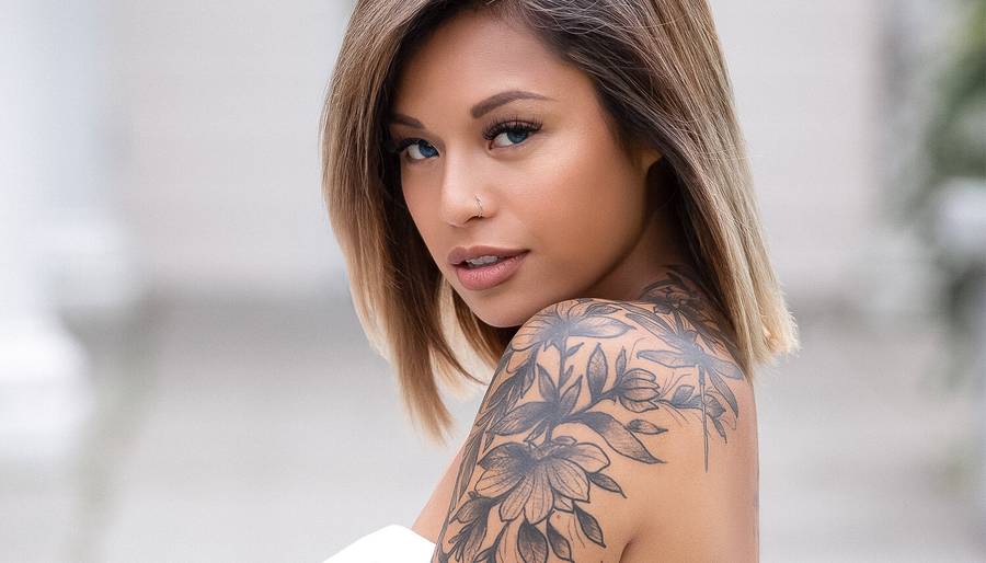 Studio portrait Las Vegas photographer dramatic lighting